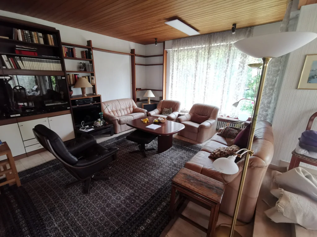 Möbliertes Wohnzimmer vor der Haushaltsauflösung